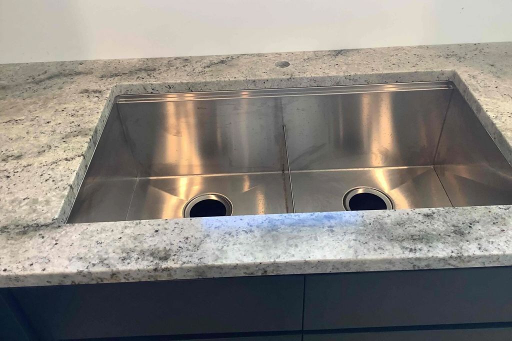 amb_Atlas-Blue-Granite